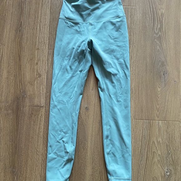 Lululemon Wunder Train 25” - Picture 2 of 2